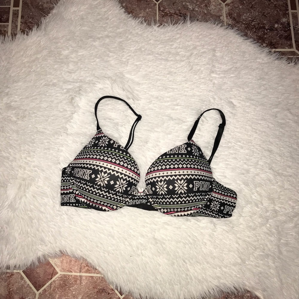 PINK Victoria's Secret winter christmas pushup bra